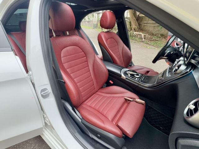 Mercedes-Benz/賓士 C300  第16張相片