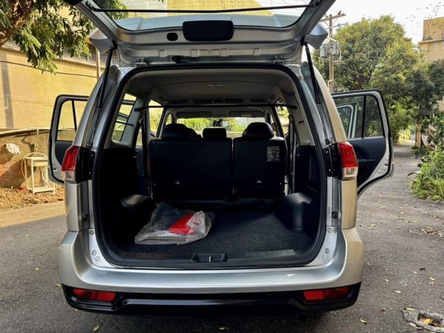 Mitsubishi Zinger  第10張相片