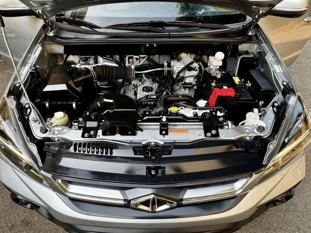 Mitsubishi Zinger  第13張相片