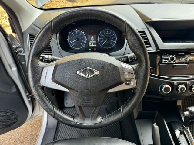 Mitsubishi Zinger  第18張相片