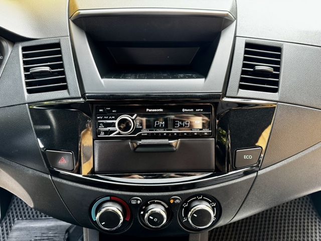 Mitsubishi Zinger  第20張相片