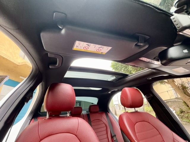 Mercedes-Benz/賓士 C-CLASS  第18張相片