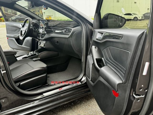 Ford/福特 Focus  第12張相片