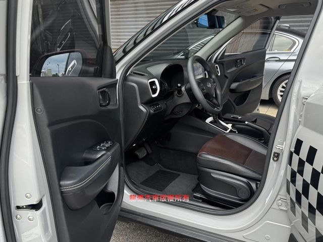 Hyundai Venue  第8張相片