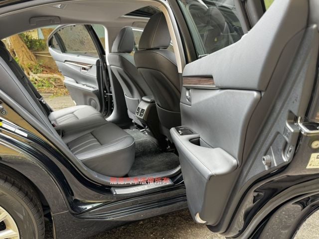 Lexus ES  第11張相片