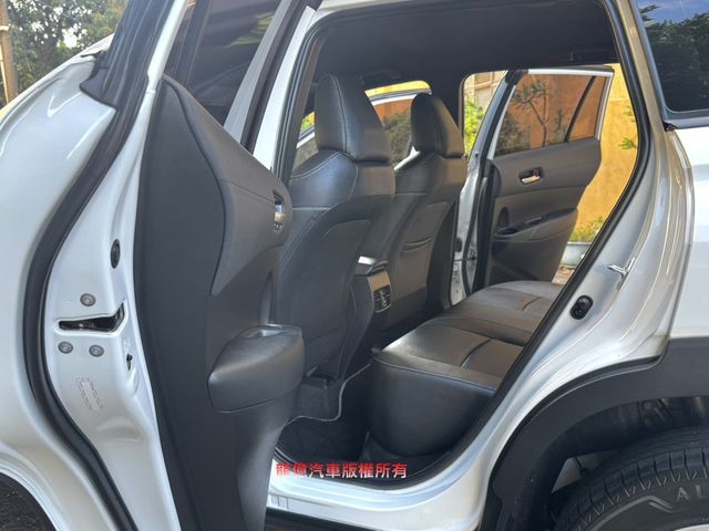 Toyota Cross  第9張相片