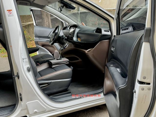 Toyota SIENTA  第12張相片
