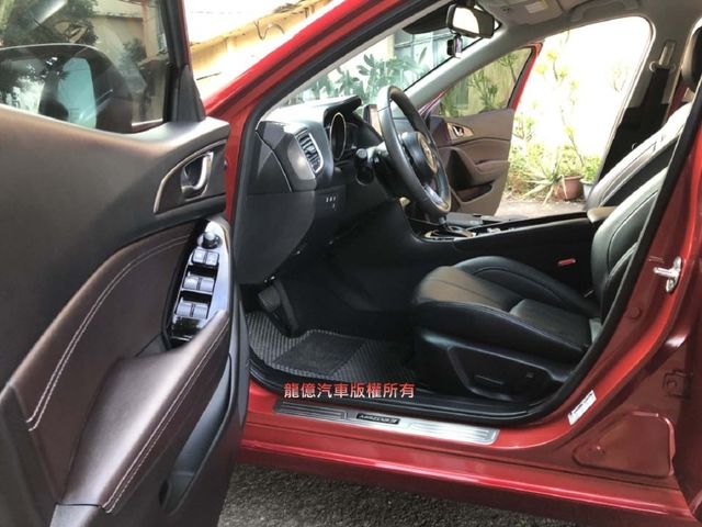 Mazda Mazda3  第7張相片