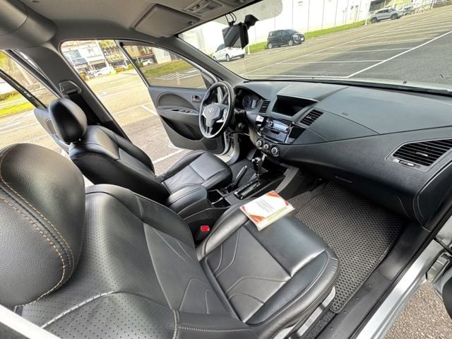 Mitsubishi Zinger  第2張相片