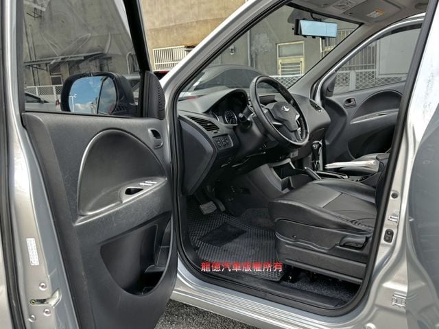 Mitsubishi Zinger  第8張相片