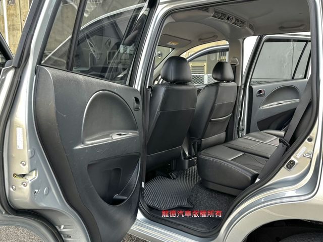 Mitsubishi Zinger  第9張相片