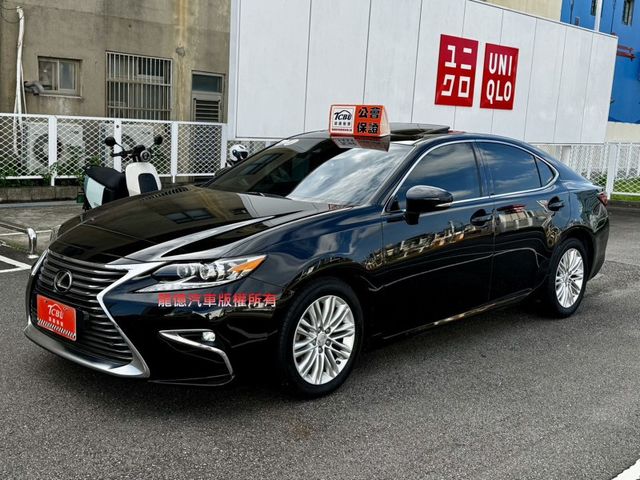 Lexus ES  第4張相片