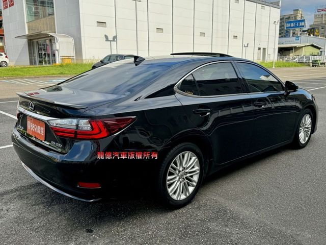 Lexus ES  第5張相片