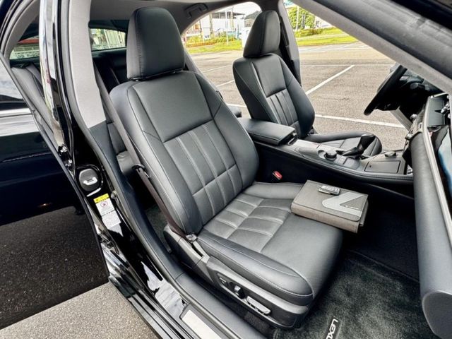 Lexus ES  第17張相片