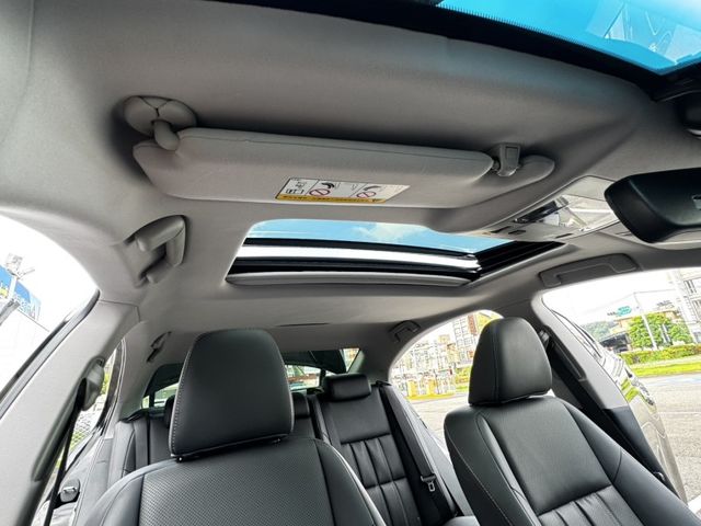 Lexus ES  第18張相片