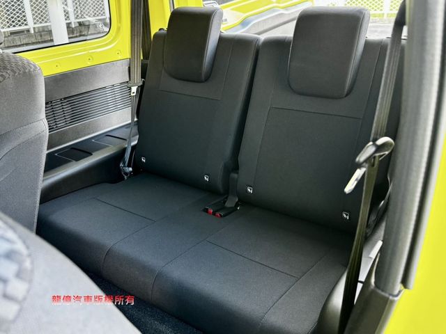 Suzuki Jimny  第9張相片