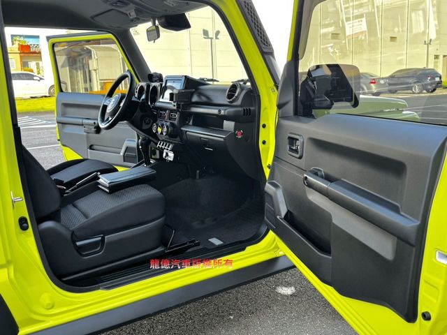 Suzuki Jimny  第12張相片