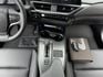 Lexus UX  第1張縮圖