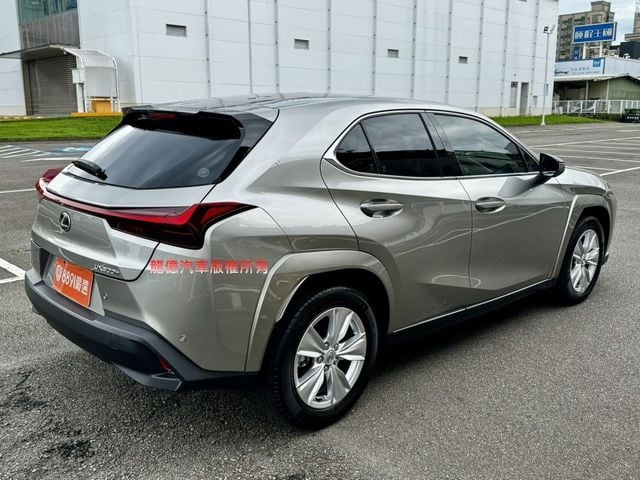 Lexus UX  第5張相片