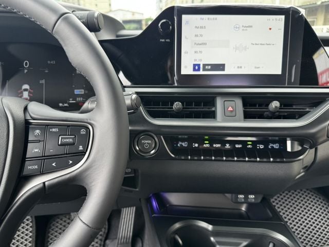 Lexus UX  第19張相片