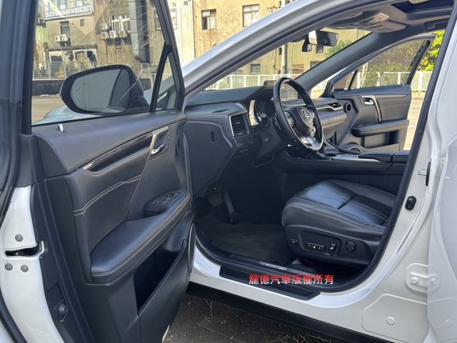Lexus RX  第8張相片