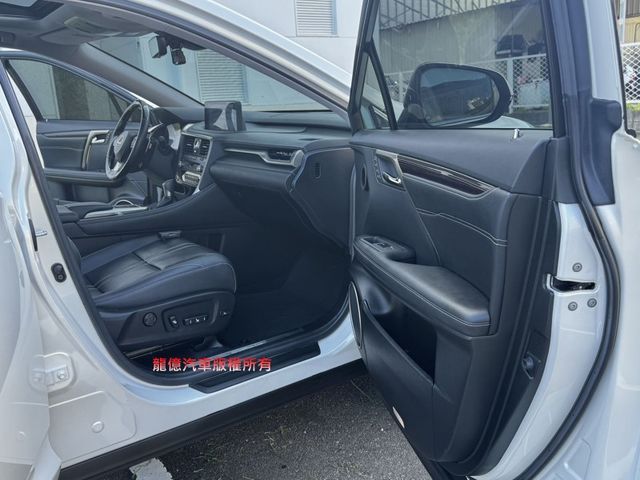 Lexus RX  第12張相片