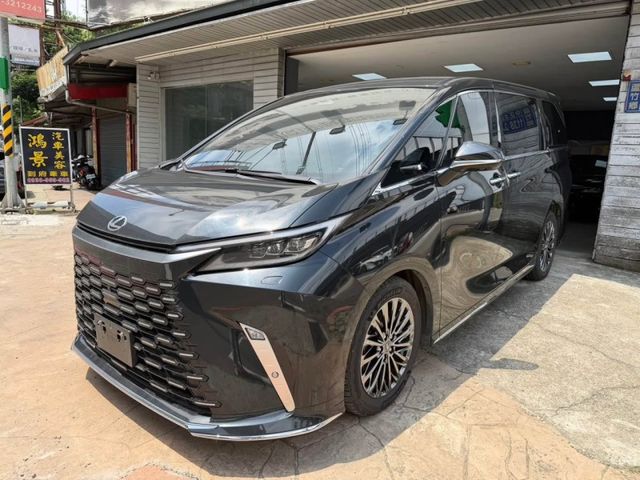 Lexus LM  第6張相片