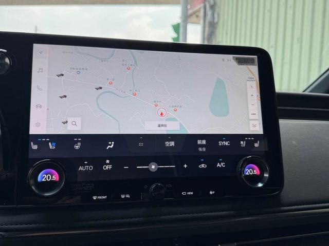 Lexus LM  第9張相片