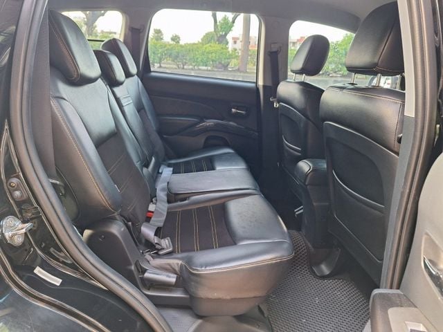 Mitsubishi Outlander  第14張相片