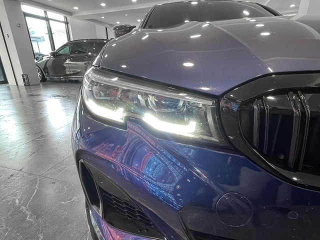 BMW/ 寶馬 330i M Sport  第23張相片