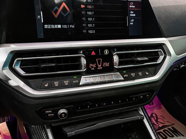 BMW/ 寶馬 330i M Sport  第37張相片