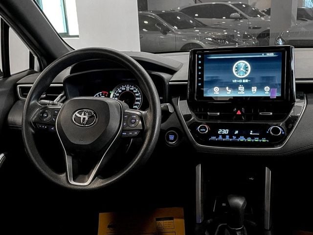 Toyota Cross  第1張相片