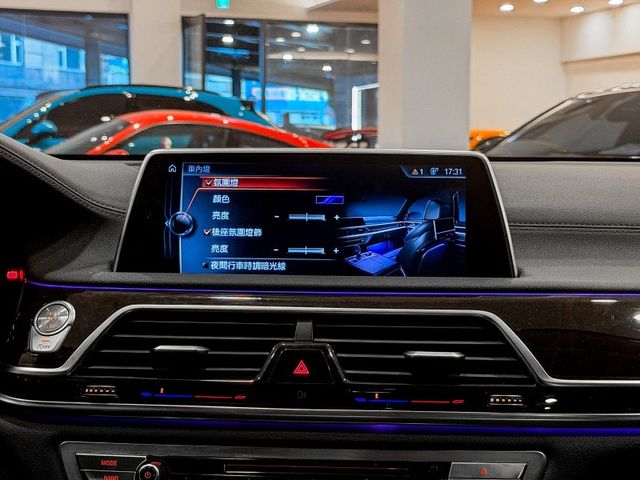 BMW/ 寶馬 750Li Luxury  第42張相片