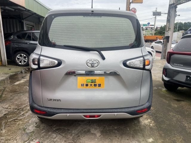 Toyota SIENTA  第8張相片
