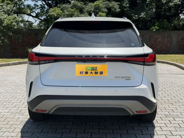 Lexus RX  第7張相片