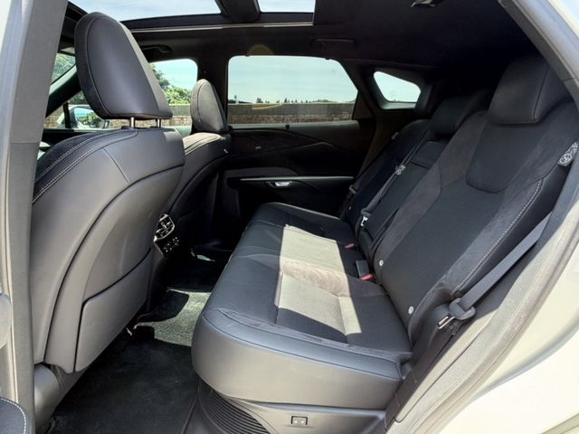 Lexus RX  第9張相片