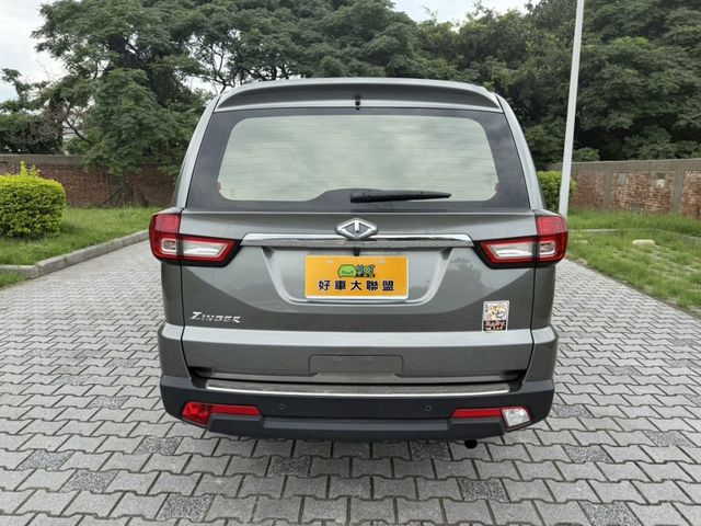 Mitsubishi Zinger  第8張相片