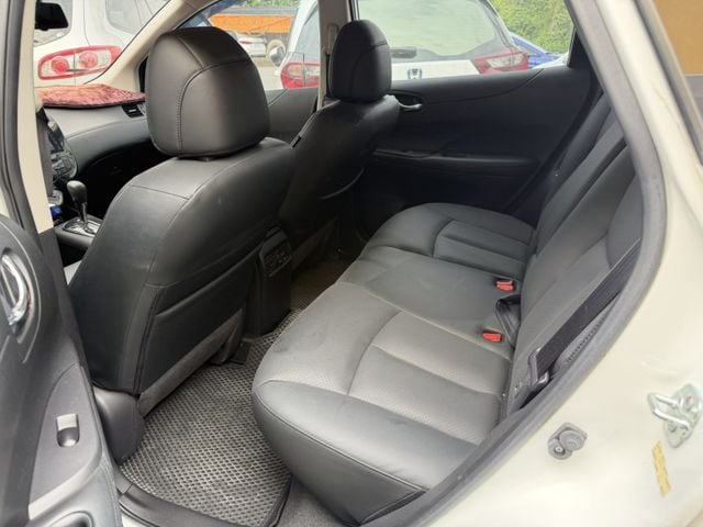 Nissan Tiida  第2張相片
