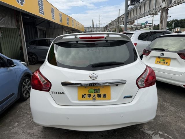 Nissan Tiida  第8張相片