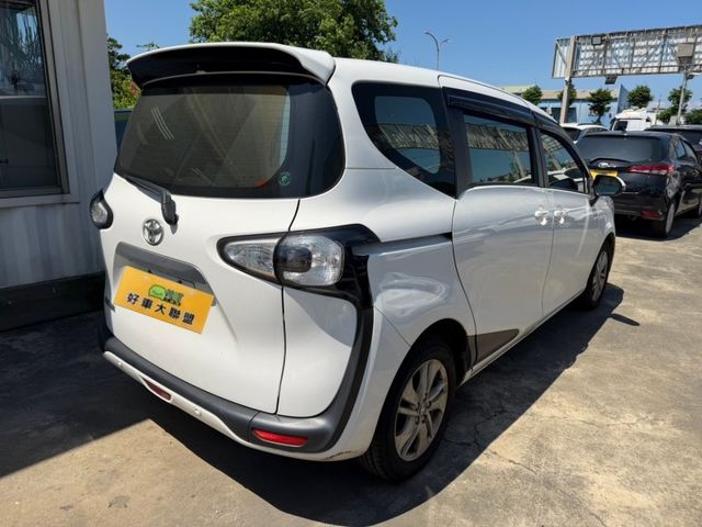 Toyota SIENTA  第6張相片