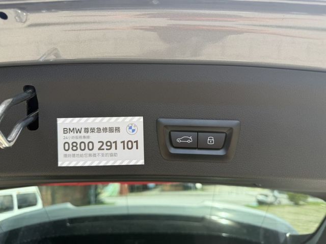 2023 BMW 118i 1.5 灰  第2張相片