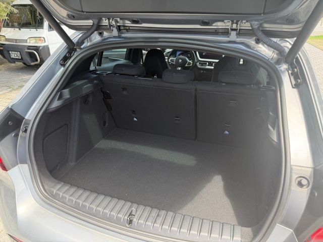 2023 BMW 118i 1.5 灰  第3張相片