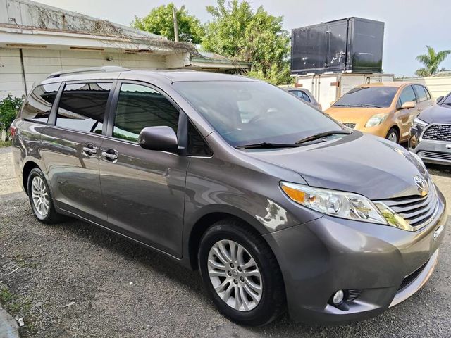 TOYOTA豐田 SIENNA  第3張相片