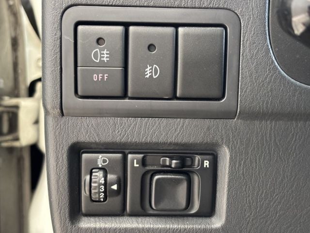 2011年出廠 JIMNY 原鈑件 安卓機 倒車影像 實車實價 可貸款 歡迎試乘  第16張相片