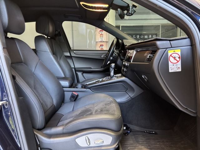2019出廠 MACAN 2.0T 全景天窗 CarPlay 車道偏移 認證車 實車實價 歡迎試乘  第12張相片