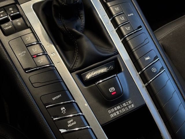 2019出廠 MACAN 2.0T 全景天窗 CarPlay 車道偏移 認證車 實車實價 歡迎試乘  第20張相片