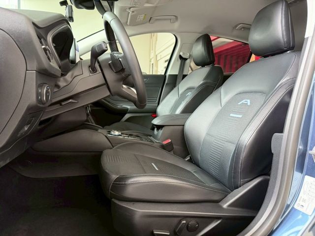 2021 Ford Focus Active EcoBoost 182任性版 里程僅跑六萬五  第7張相片