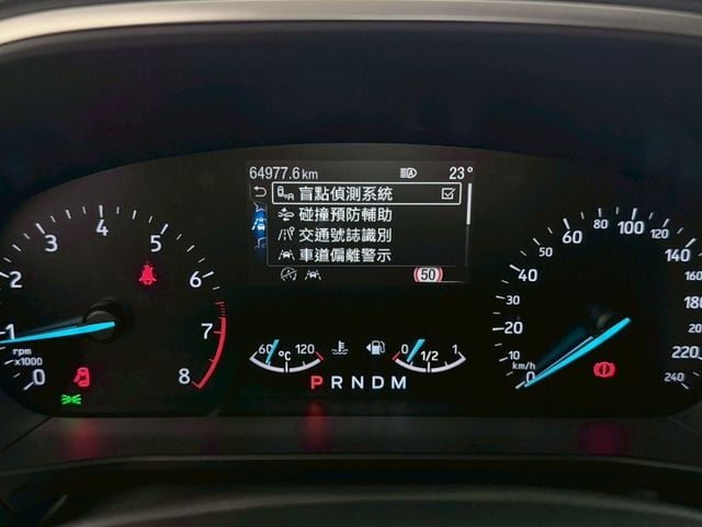 2021 Ford Focus Active EcoBoost 182任性版 里程僅跑六萬五  第9張相片