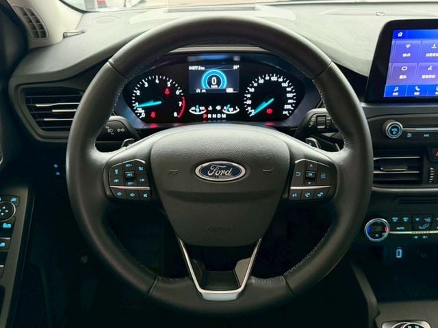 2021 Ford Focus Active EcoBoost 182任性版 里程僅跑六萬五  第10張相片