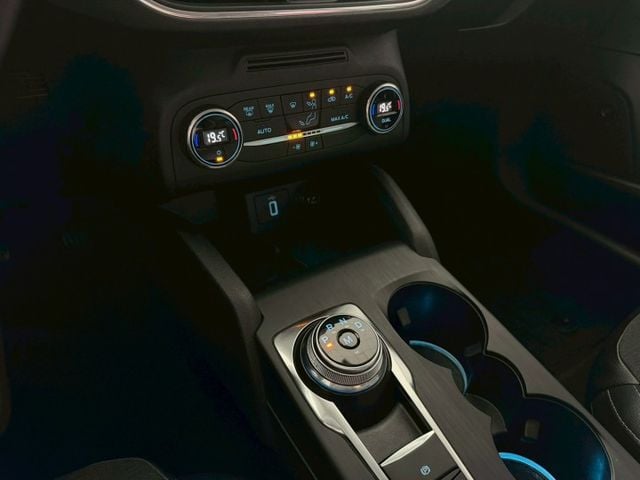 2021 Ford Focus Active EcoBoost 182任性版 里程僅跑六萬五  第14張相片